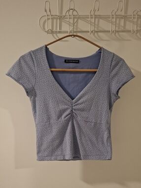 Brandy Melville Blue Ditsy Floral V-Neck Gathered Front/Milkmaid Top (XS/S)